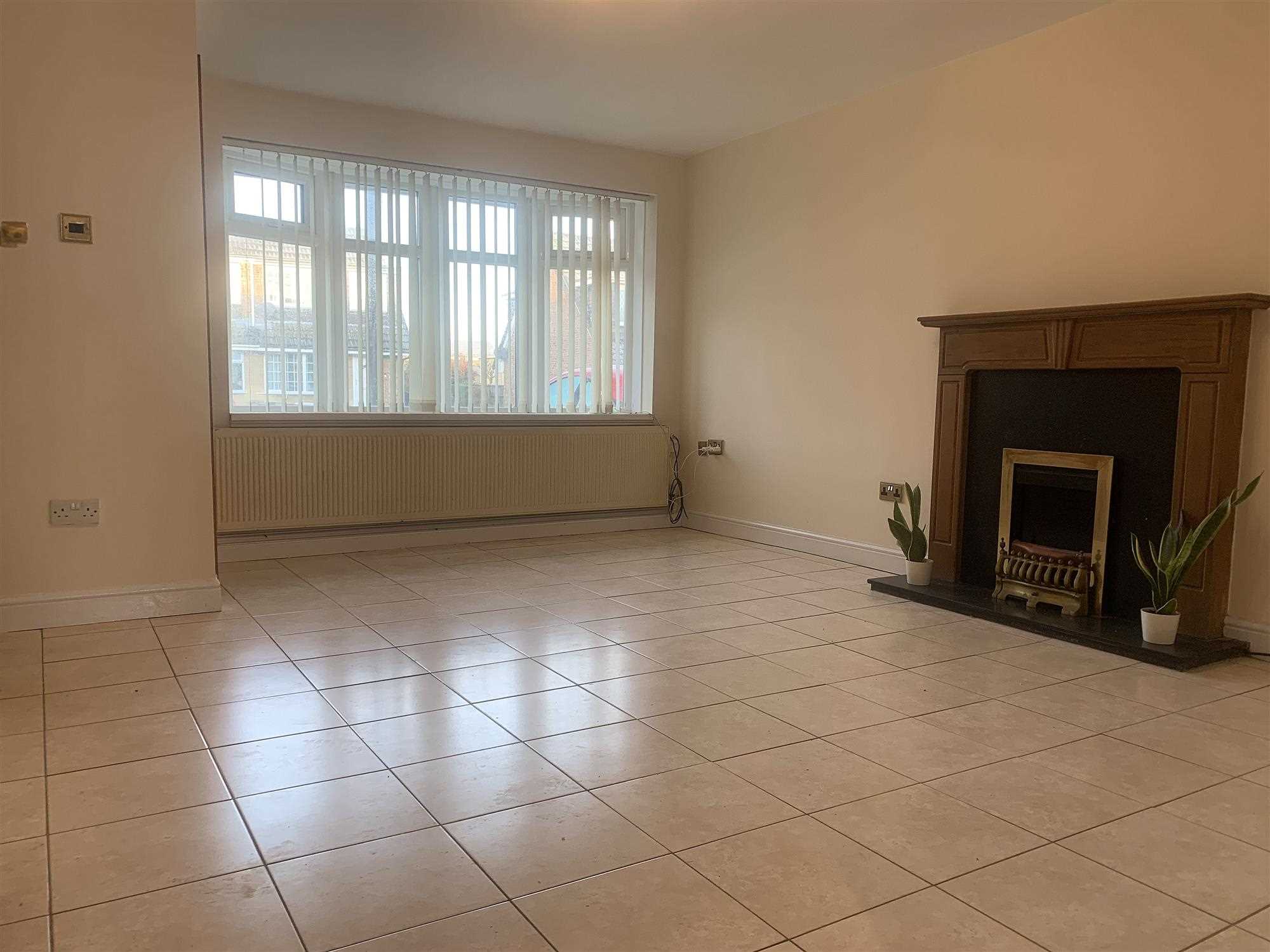 Southfields - Picture 2