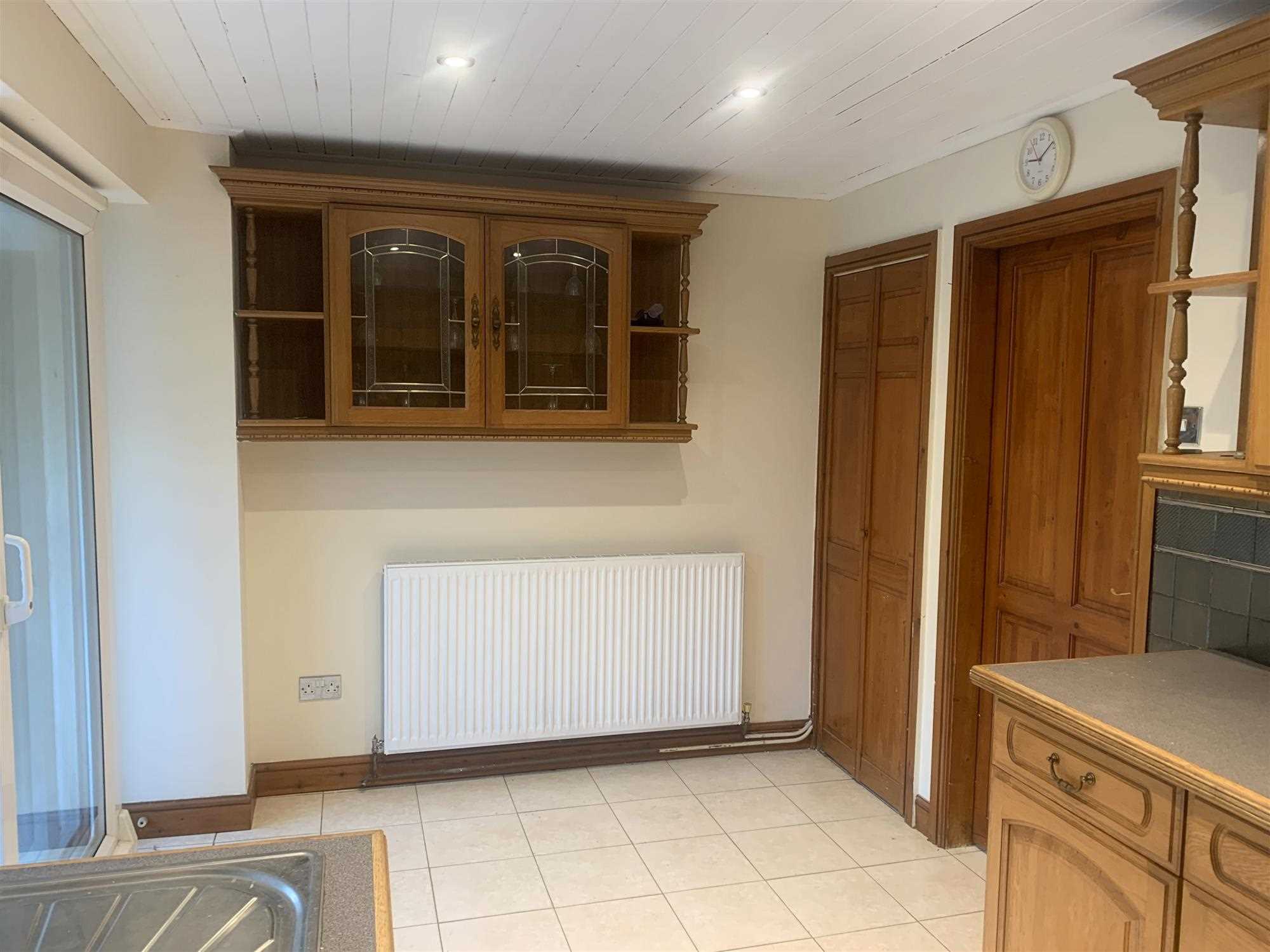 Southfields - Picture 7