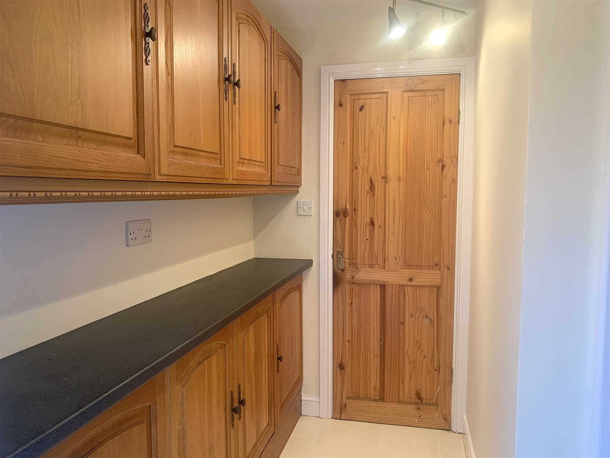 Southfields - Picture 9