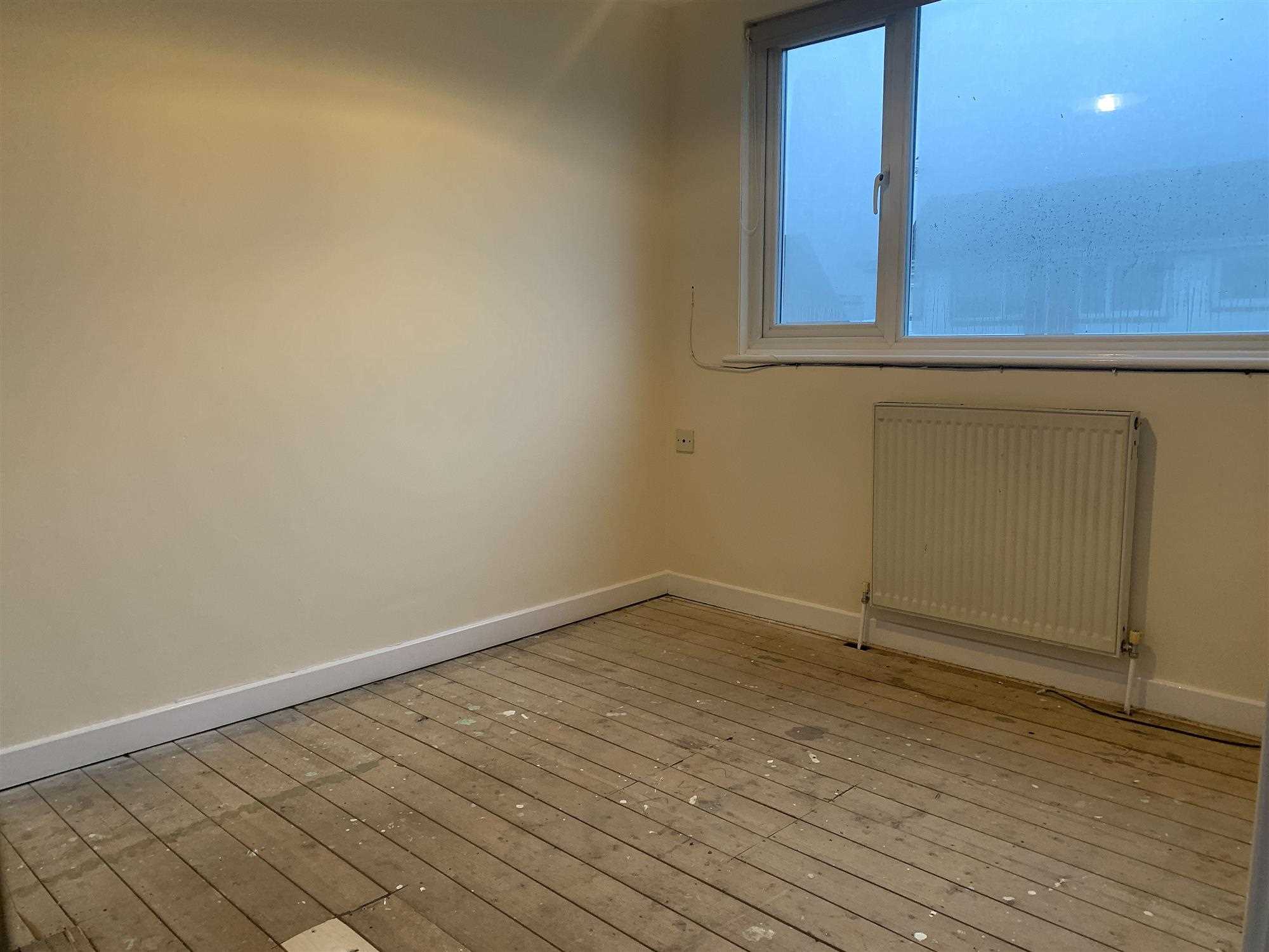 Southfields - Picture 21