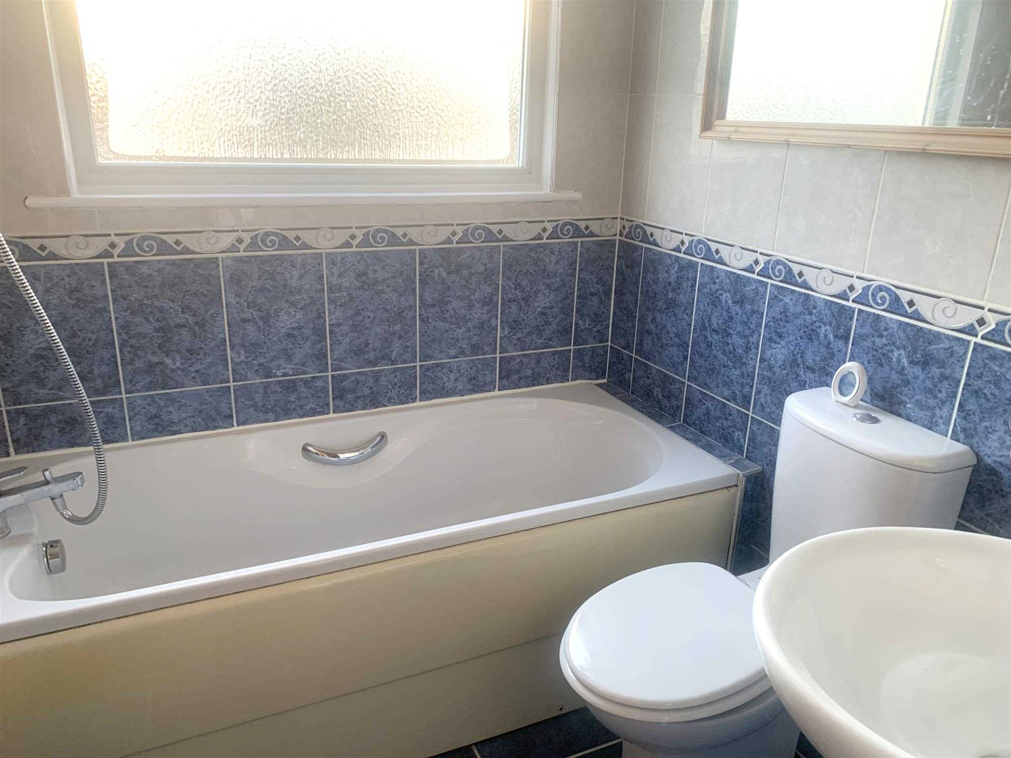 Southfields - Picture 23