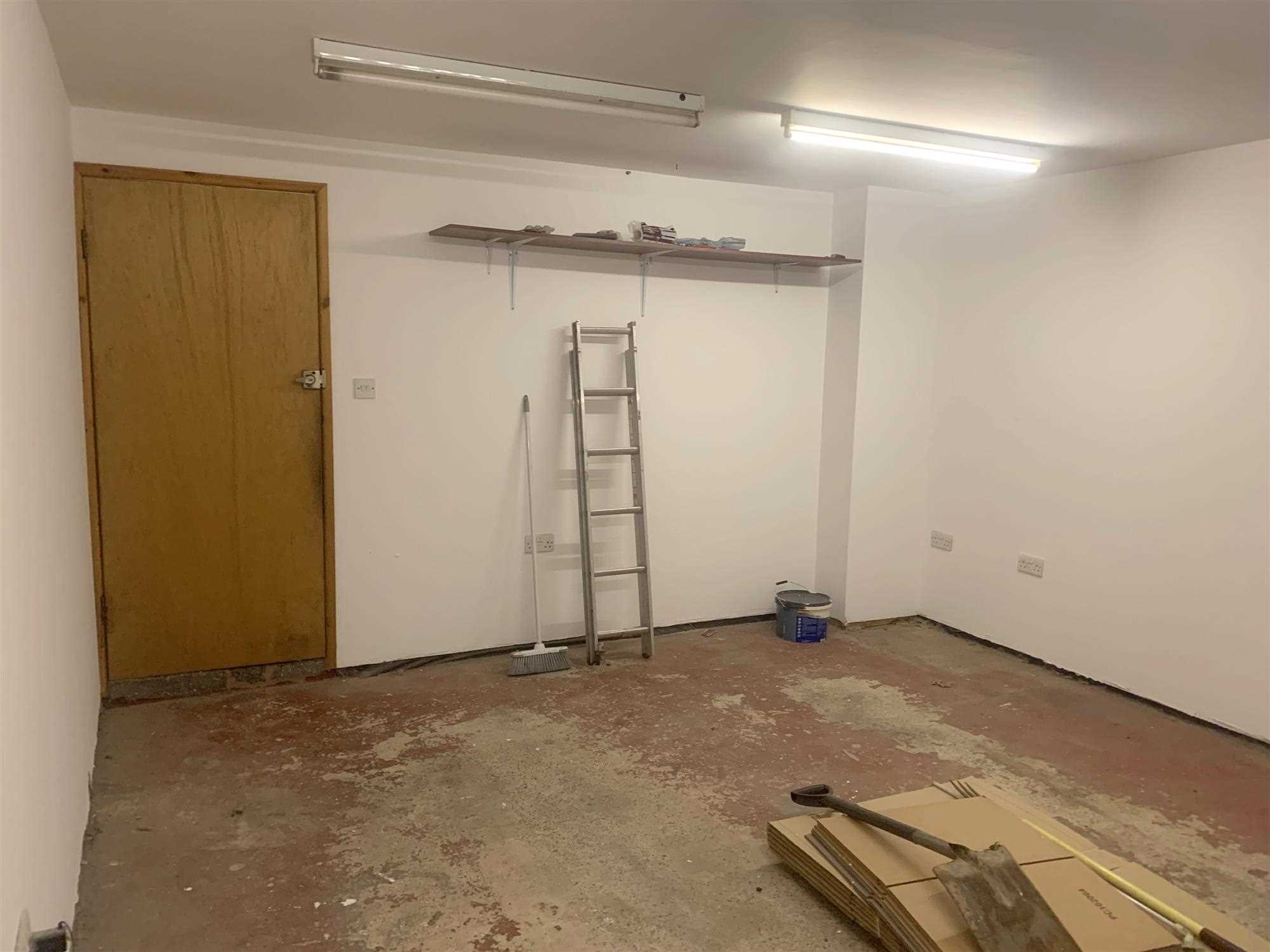 Southfields - Picture 25