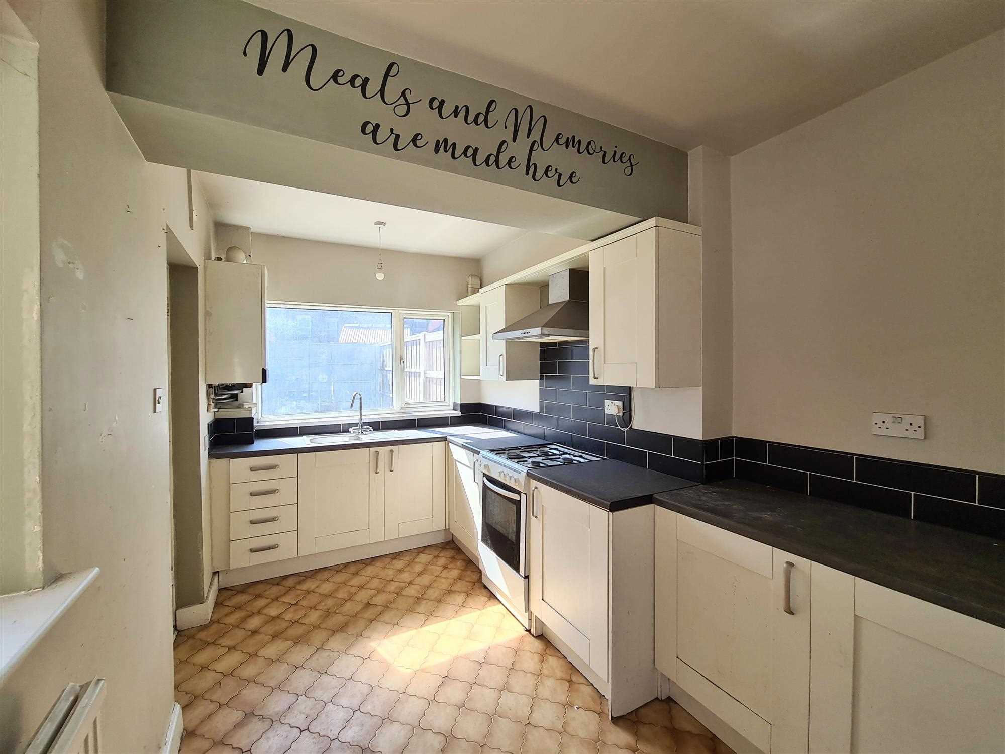 Hickinwood Lane - Picture 2