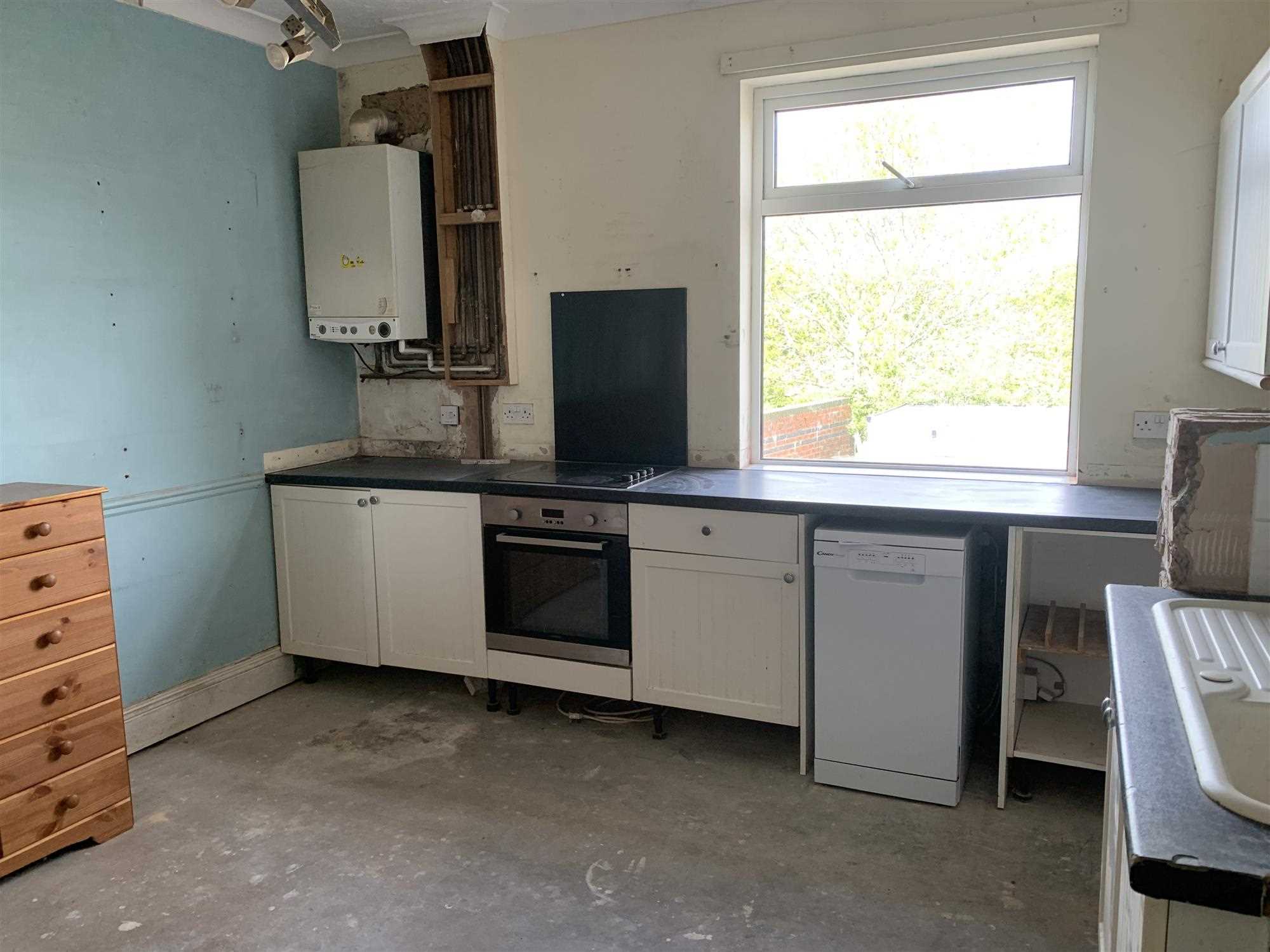 Hollin Hill Road - Picture 2