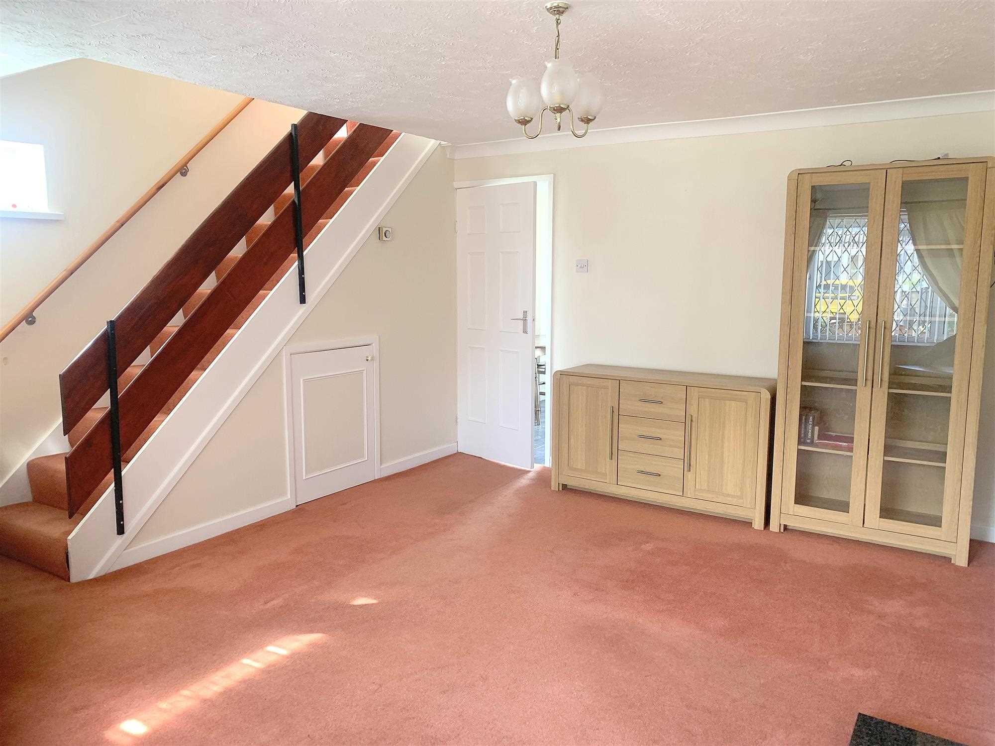 Southfields - Picture 2
