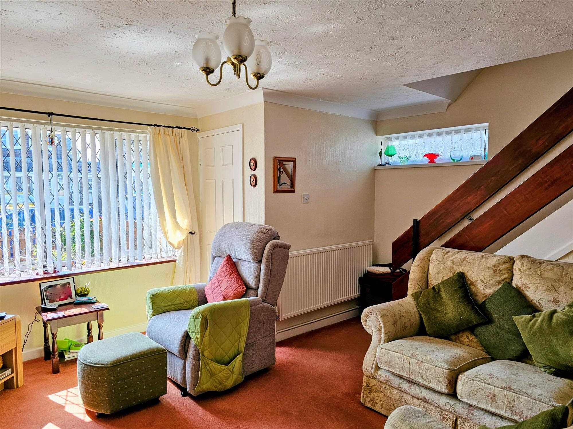 Southfields - Picture 4