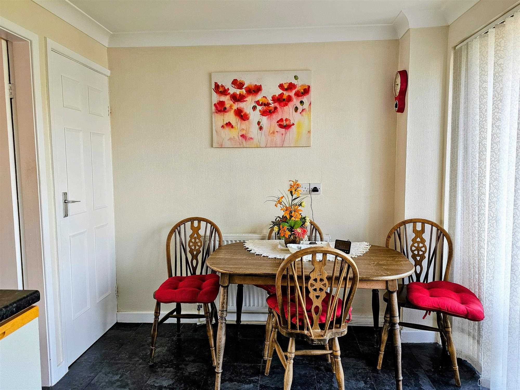 Southfields - Picture 6