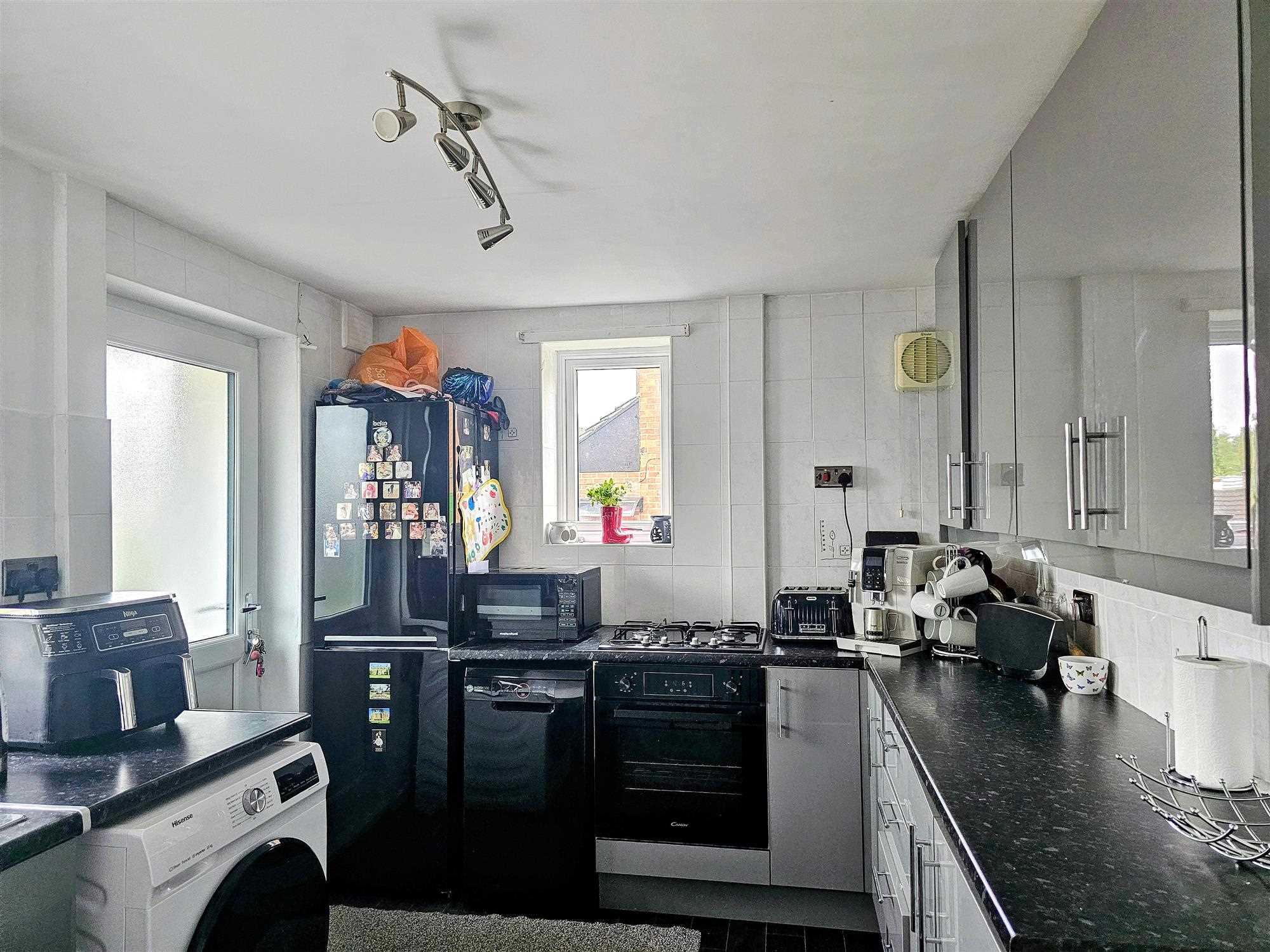 Holmfield Road - Picture 5