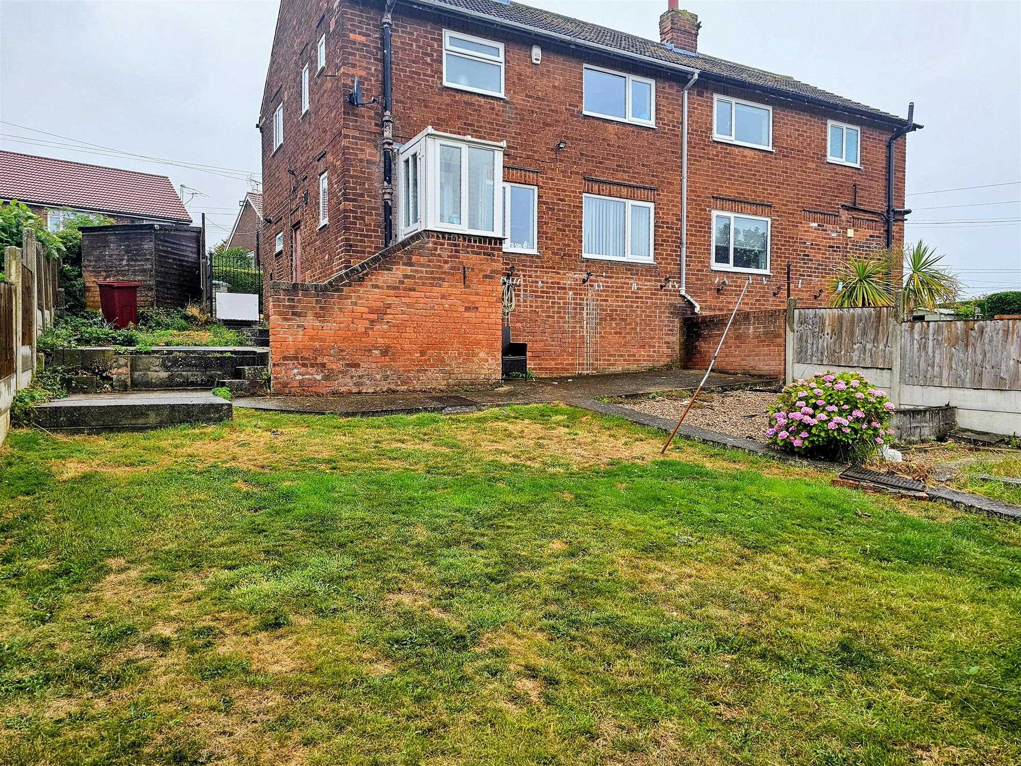 Holmfield Road - Picture 13