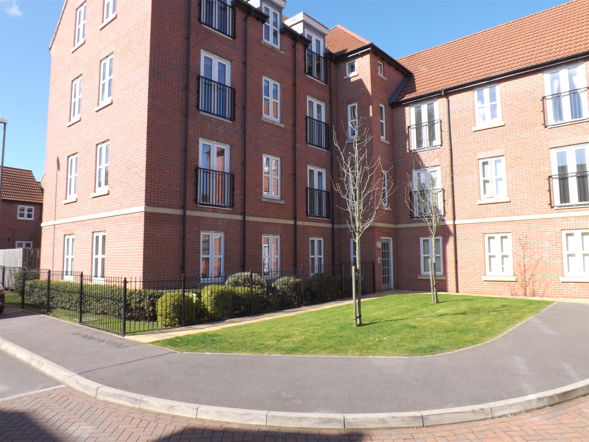 Vicarage Walk - Picture 1
