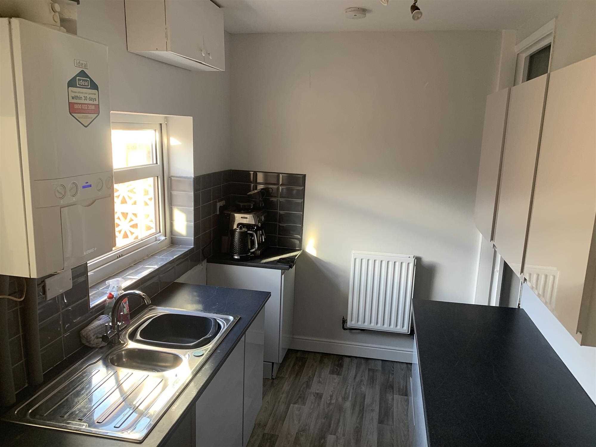 North Road - Picture 5