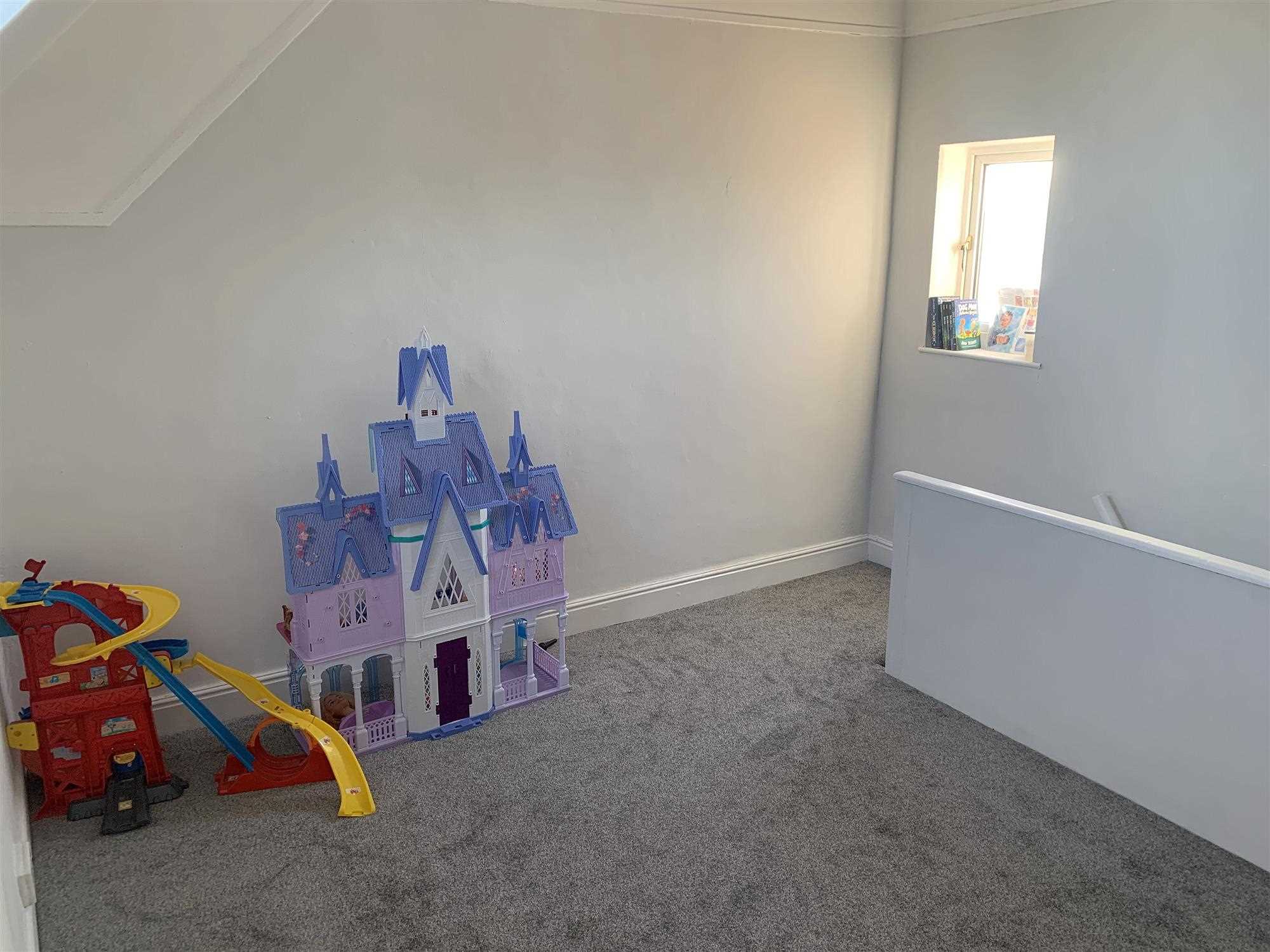 North Road - Picture 13