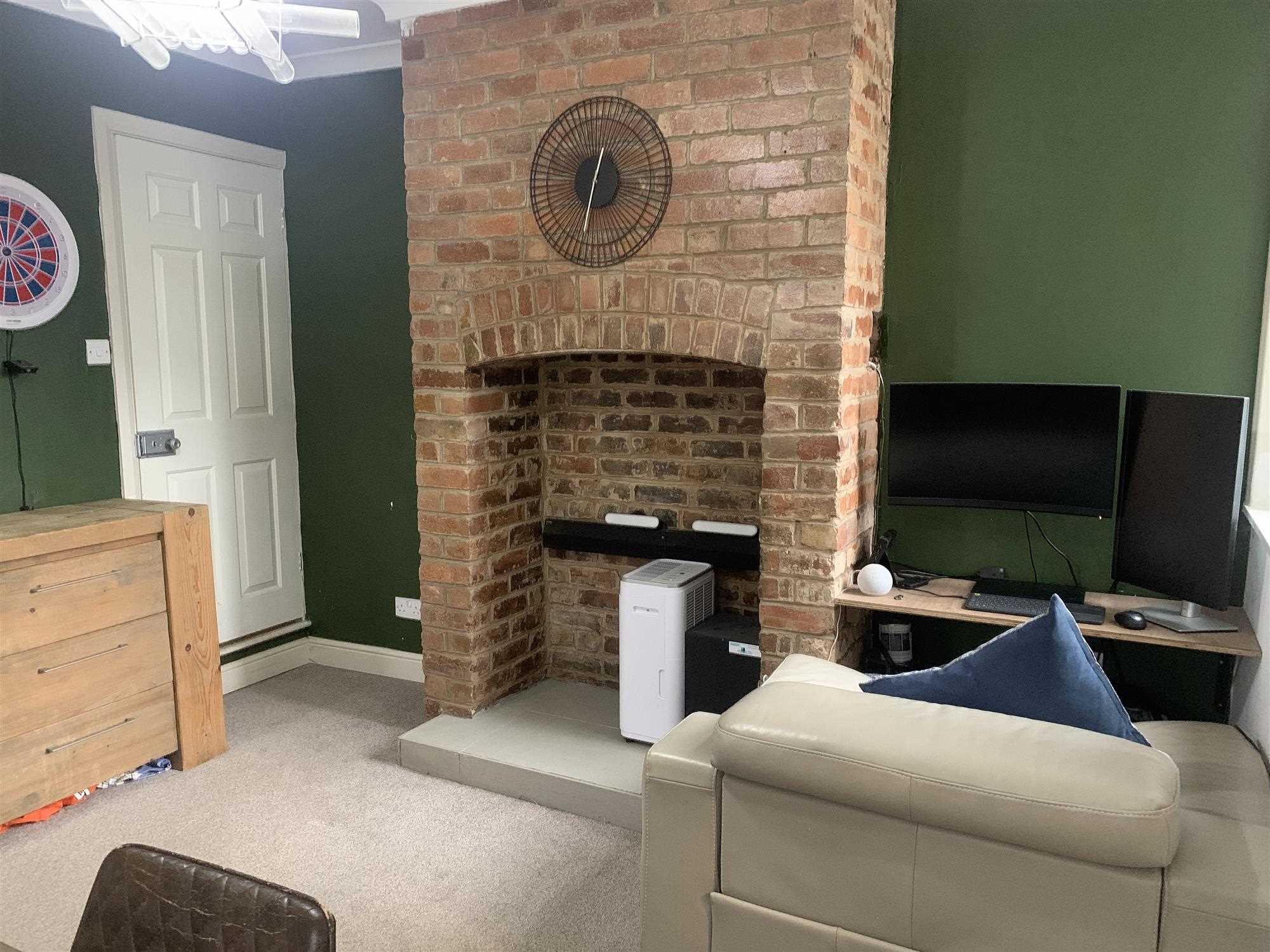 New Street - Picture 5