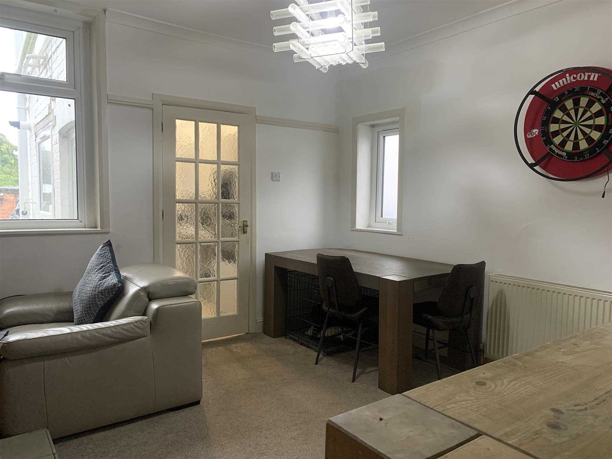 New Street - Picture 6