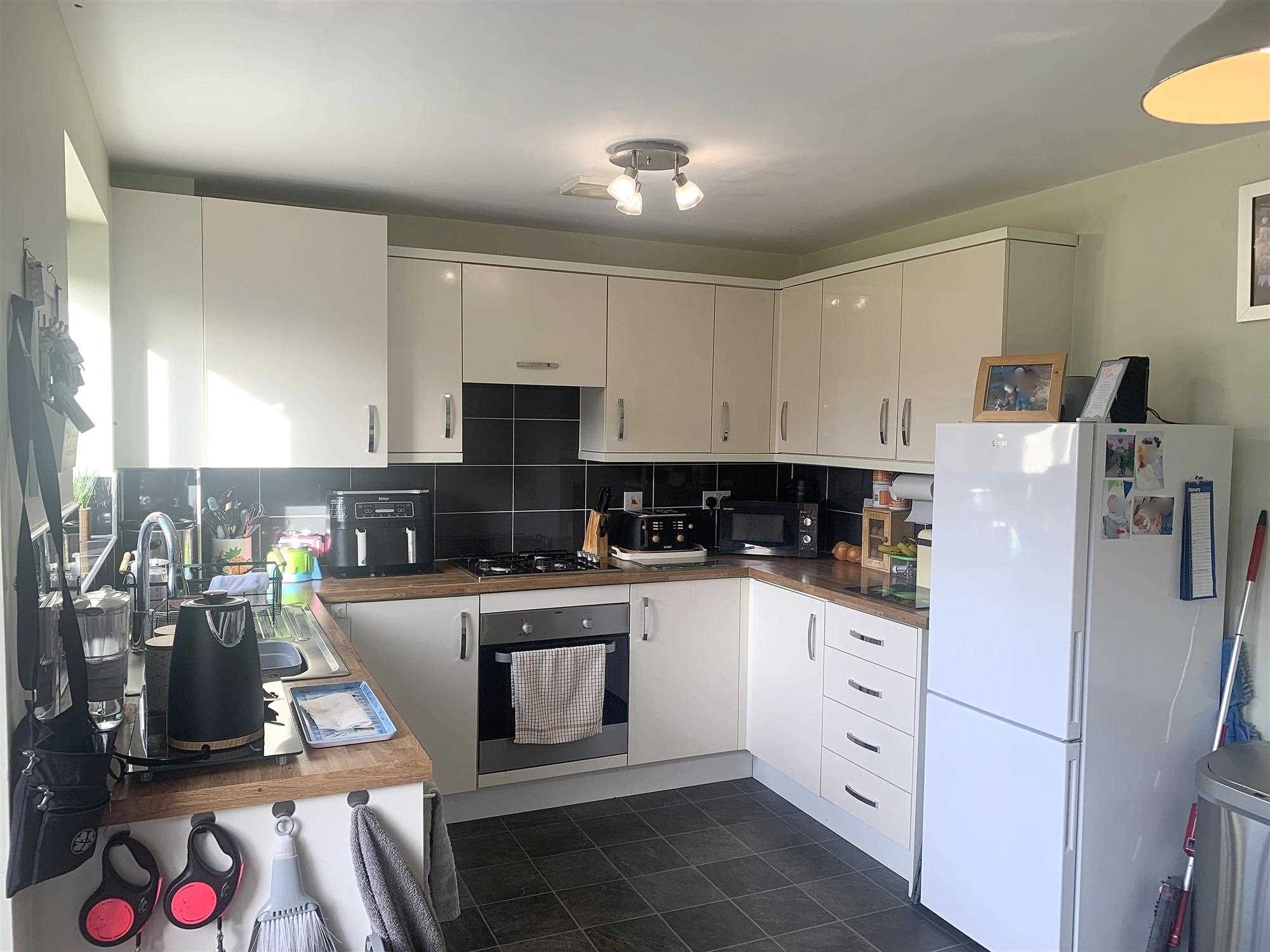 Spinnaker Road - Picture 7