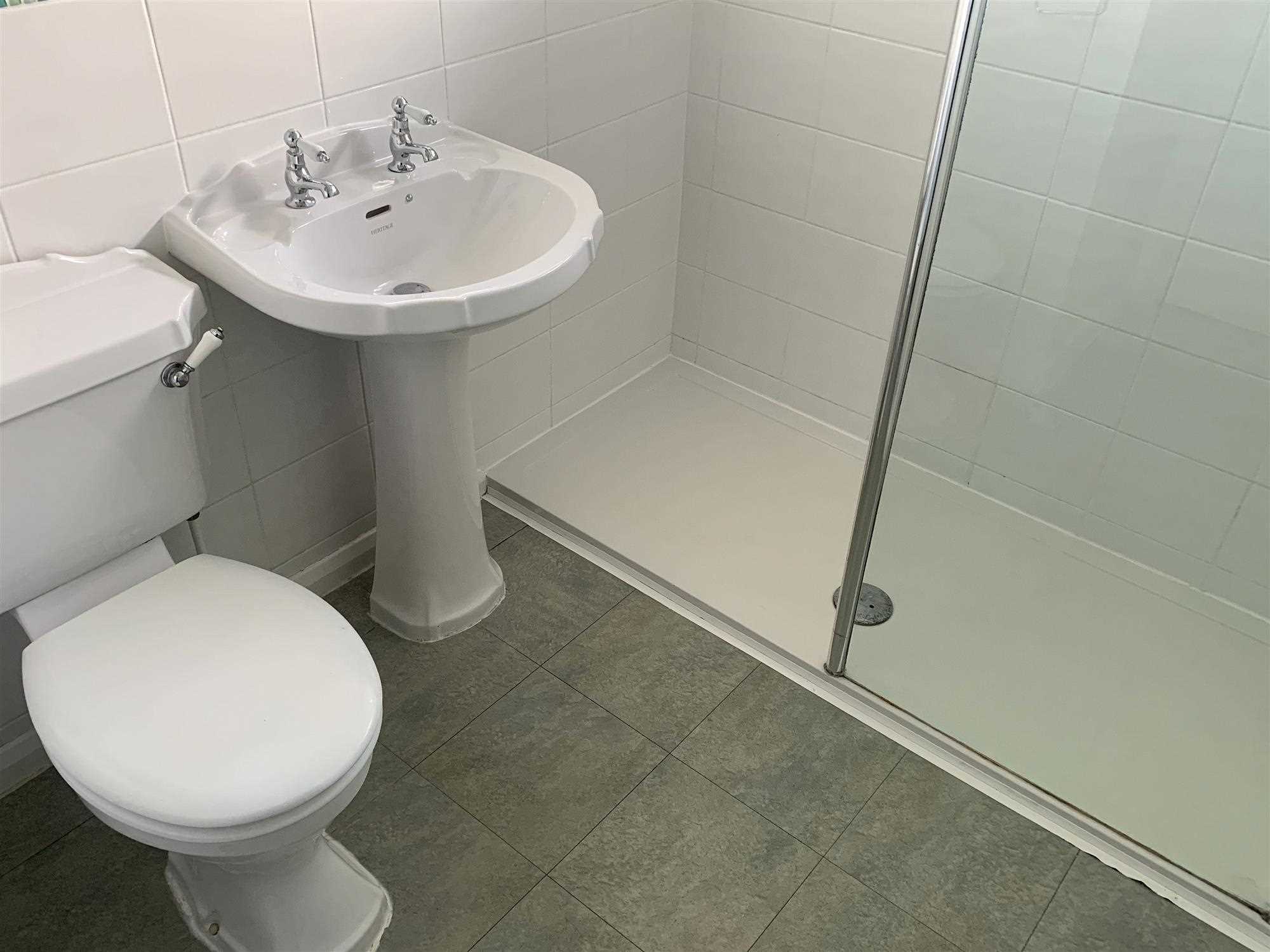 Bowden Avenue - Picture 12