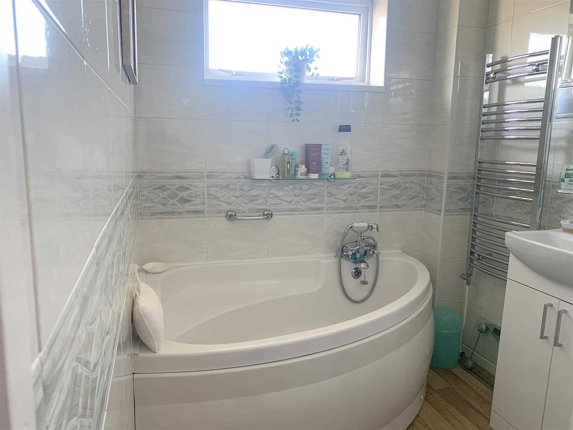 Nethergreen Avenue - Picture 19