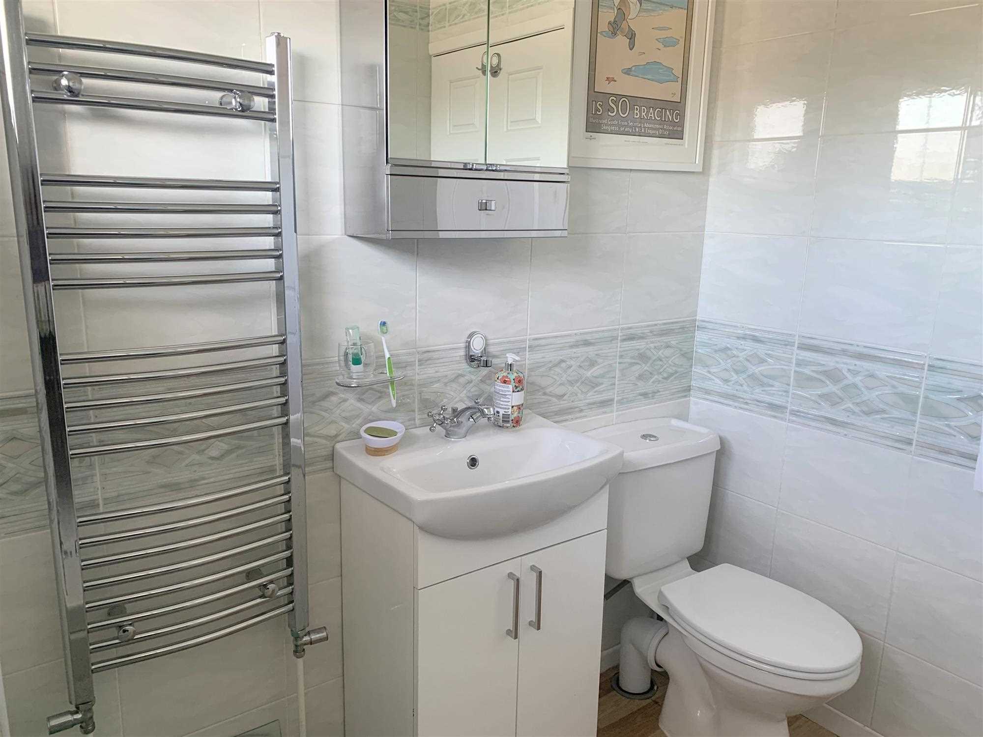 Nethergreen Avenue - Picture 20