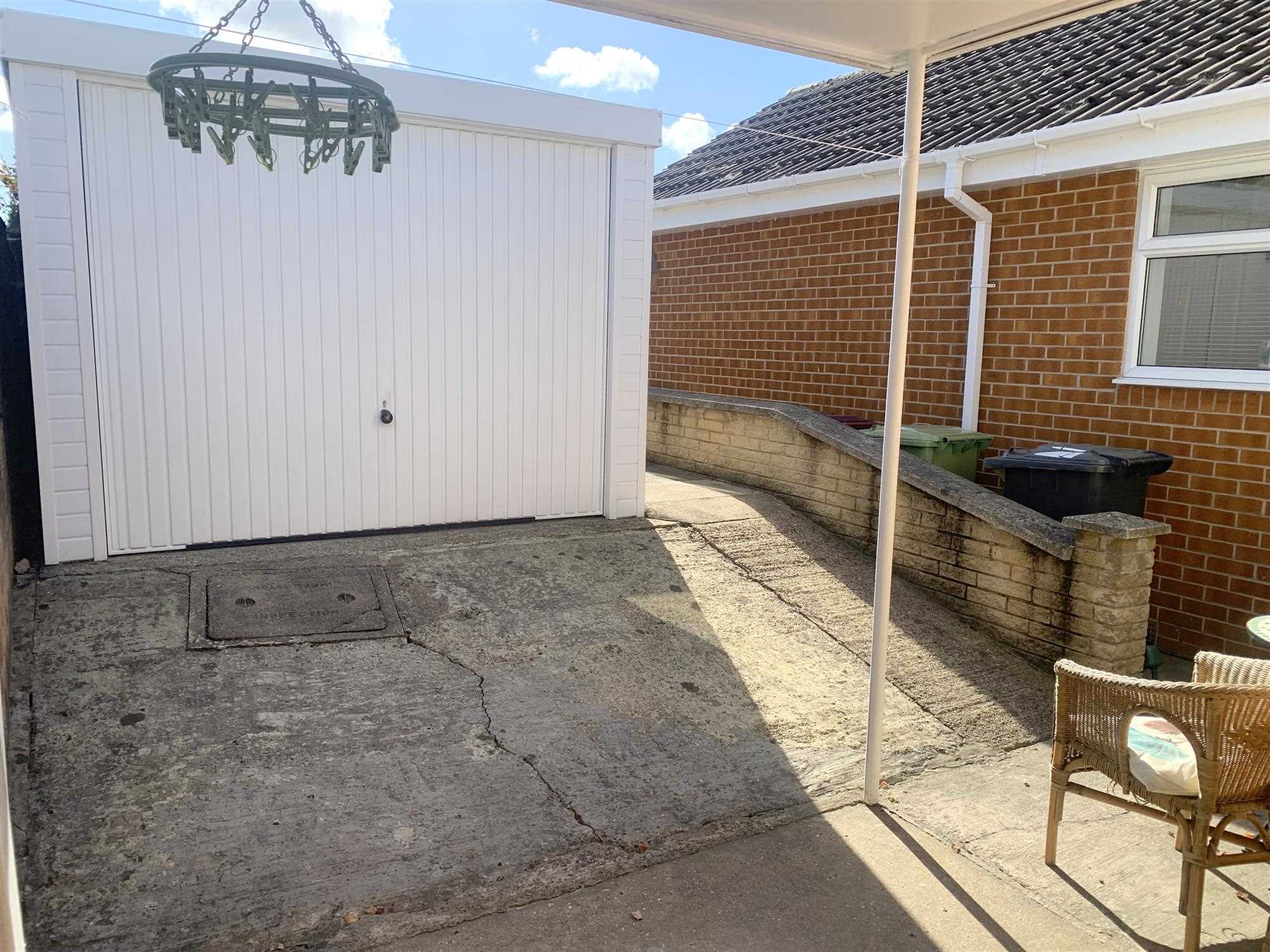 Nethergreen Avenue - Picture 24