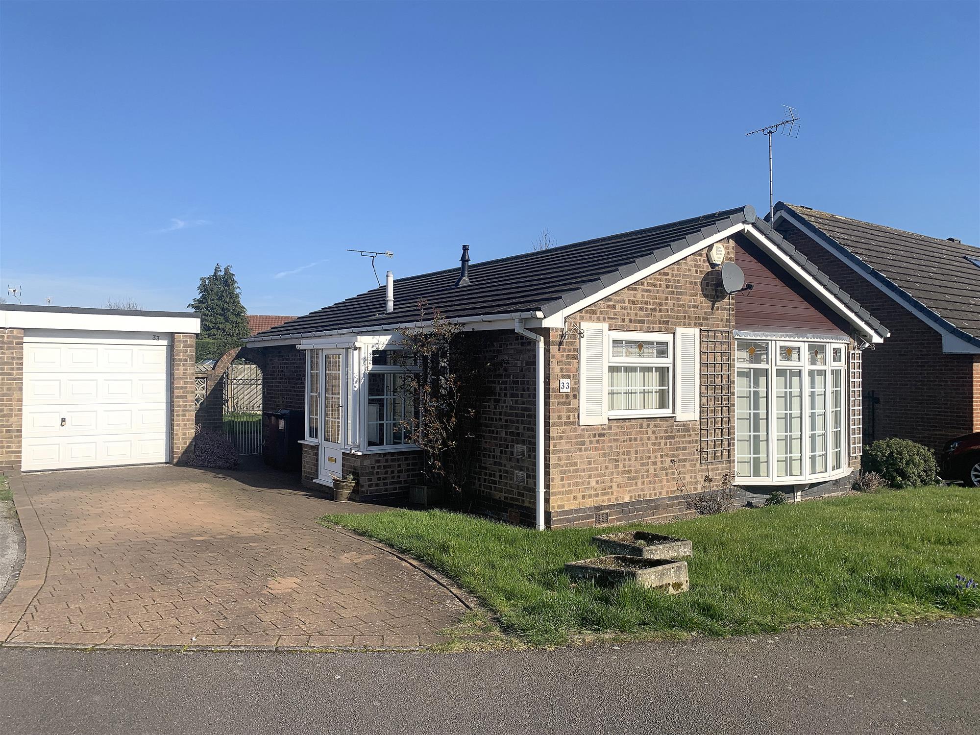 Bowden Avenue - Picture 1