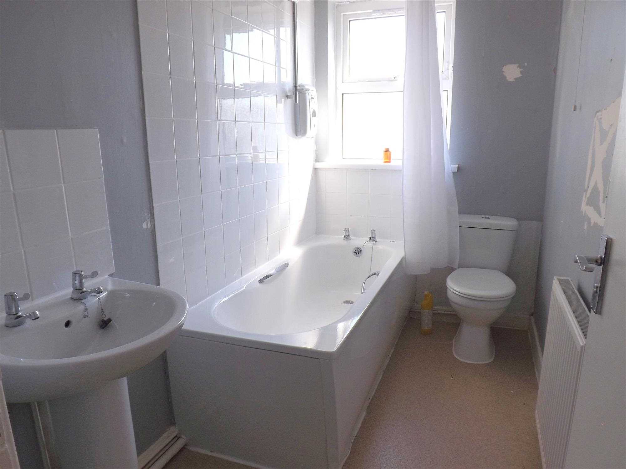 Duke Street - Picture 9