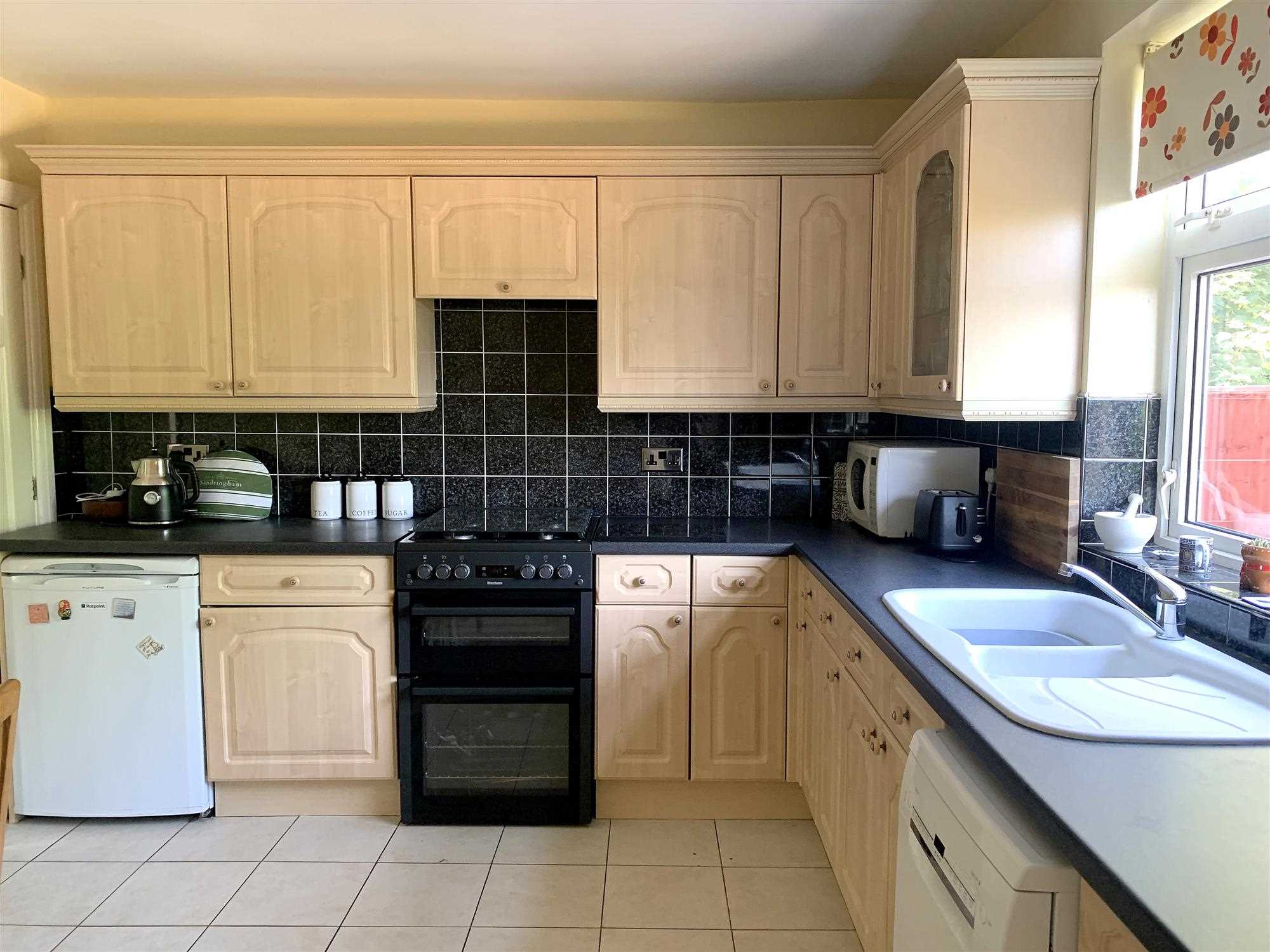 Mansfield Road - Picture 8