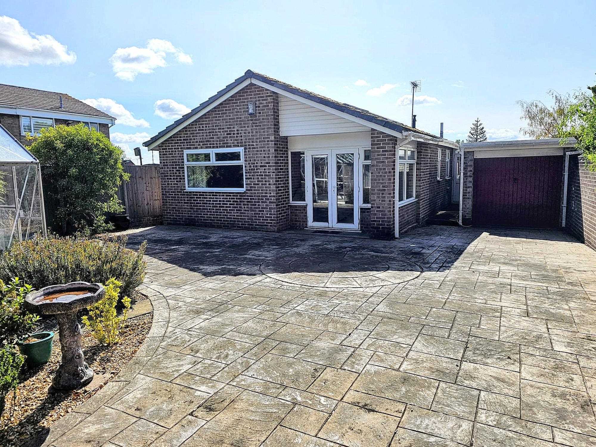 Bowden Avenue - Picture 17