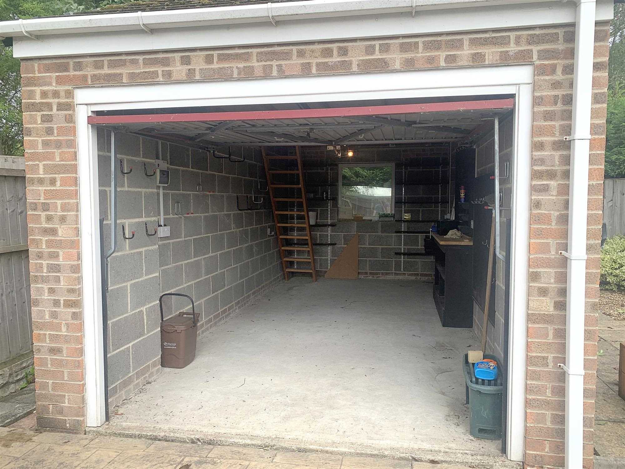 Bowden Avenue - Picture 19