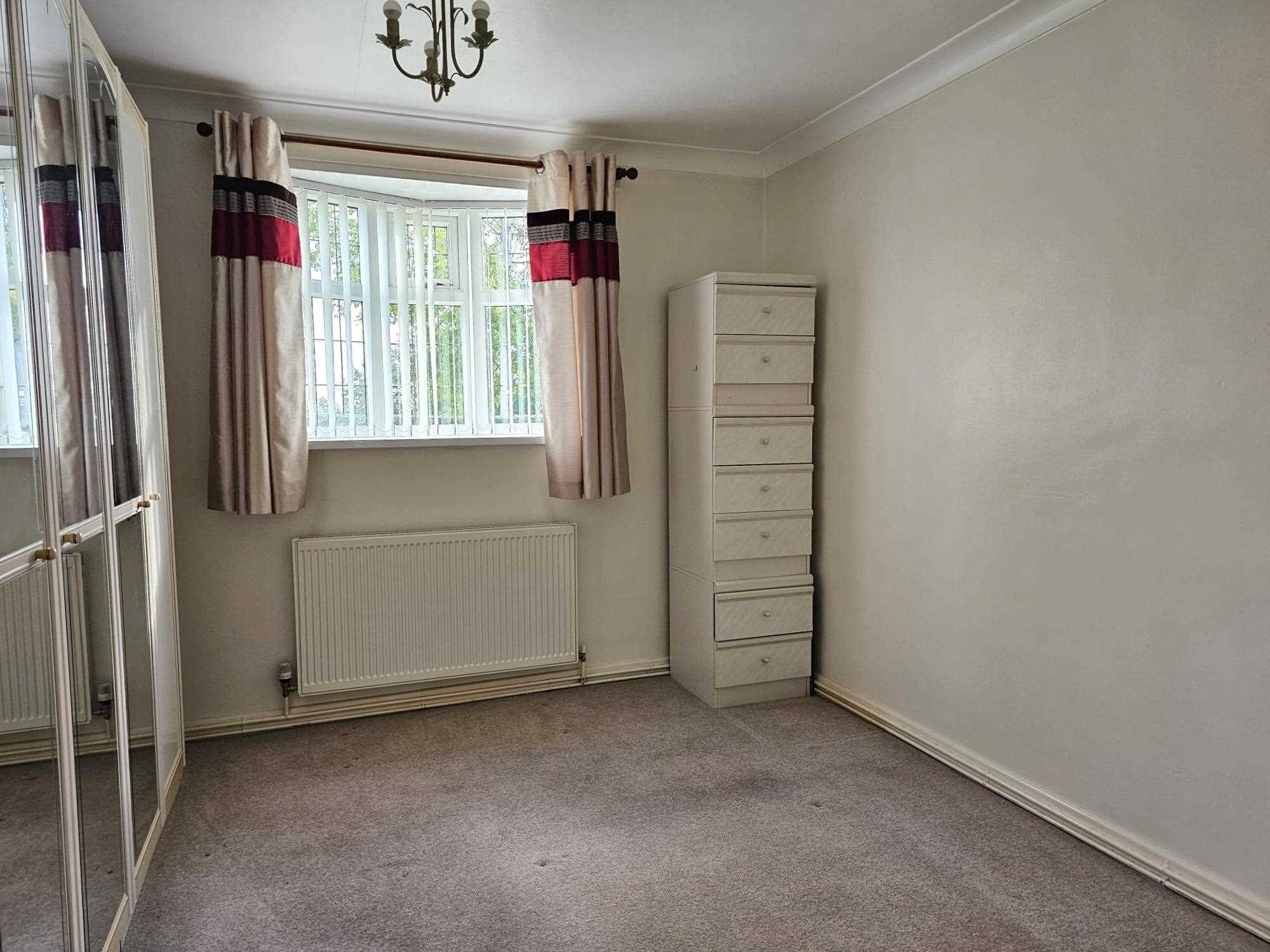 Rood Lane - Picture 9