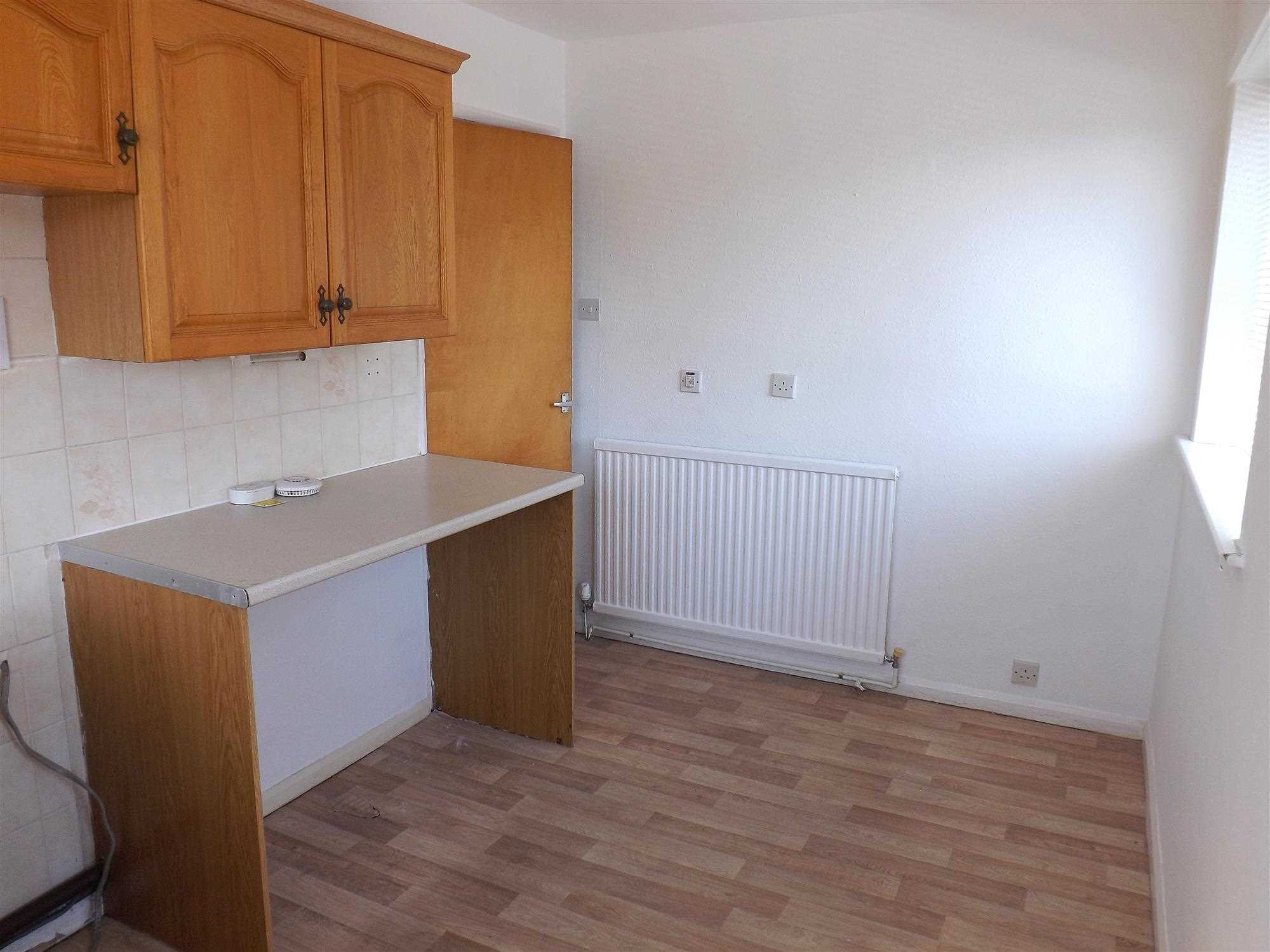 Romeley Crescent - Picture 6
