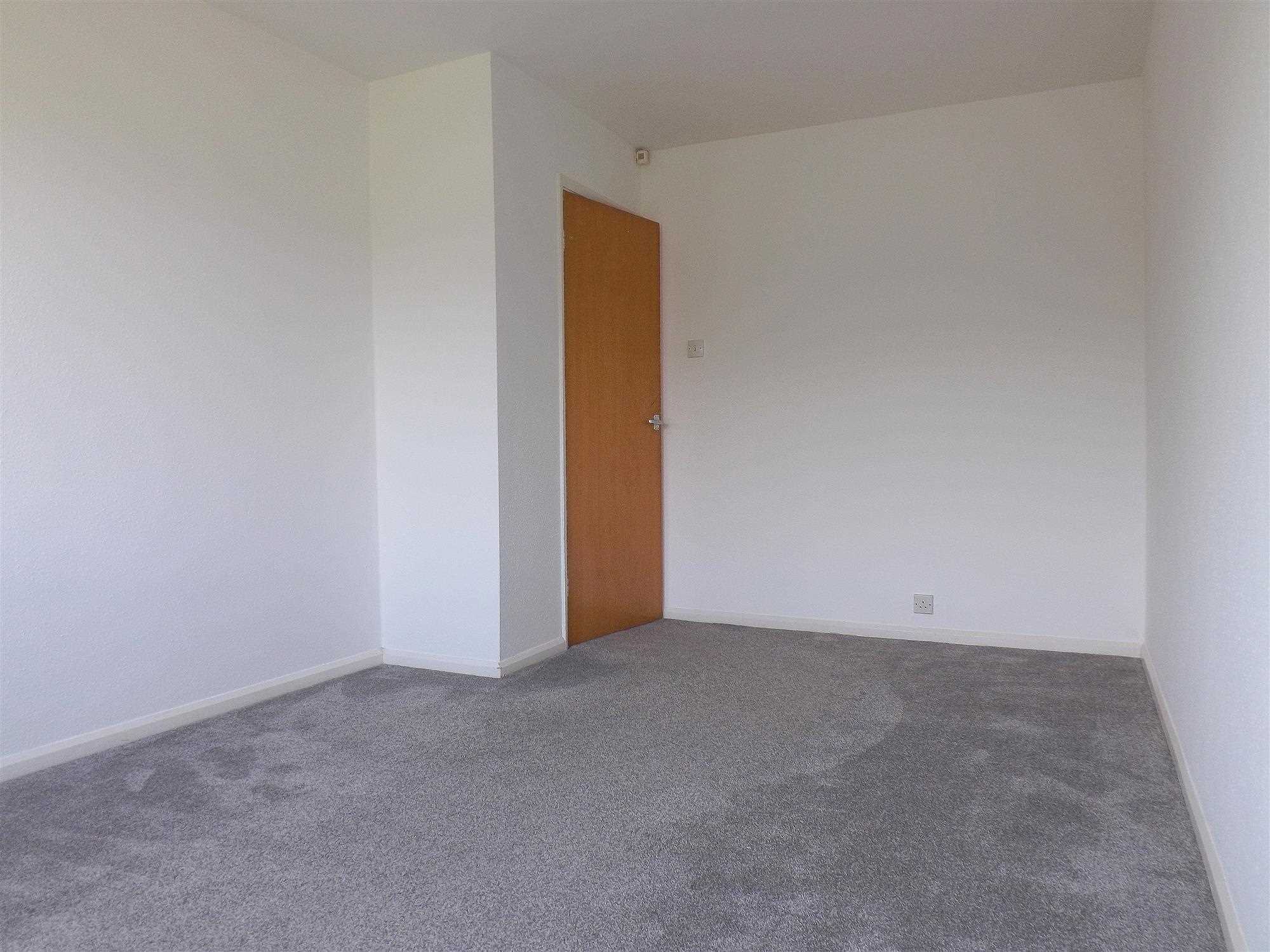 Romeley Crescent - Picture 9