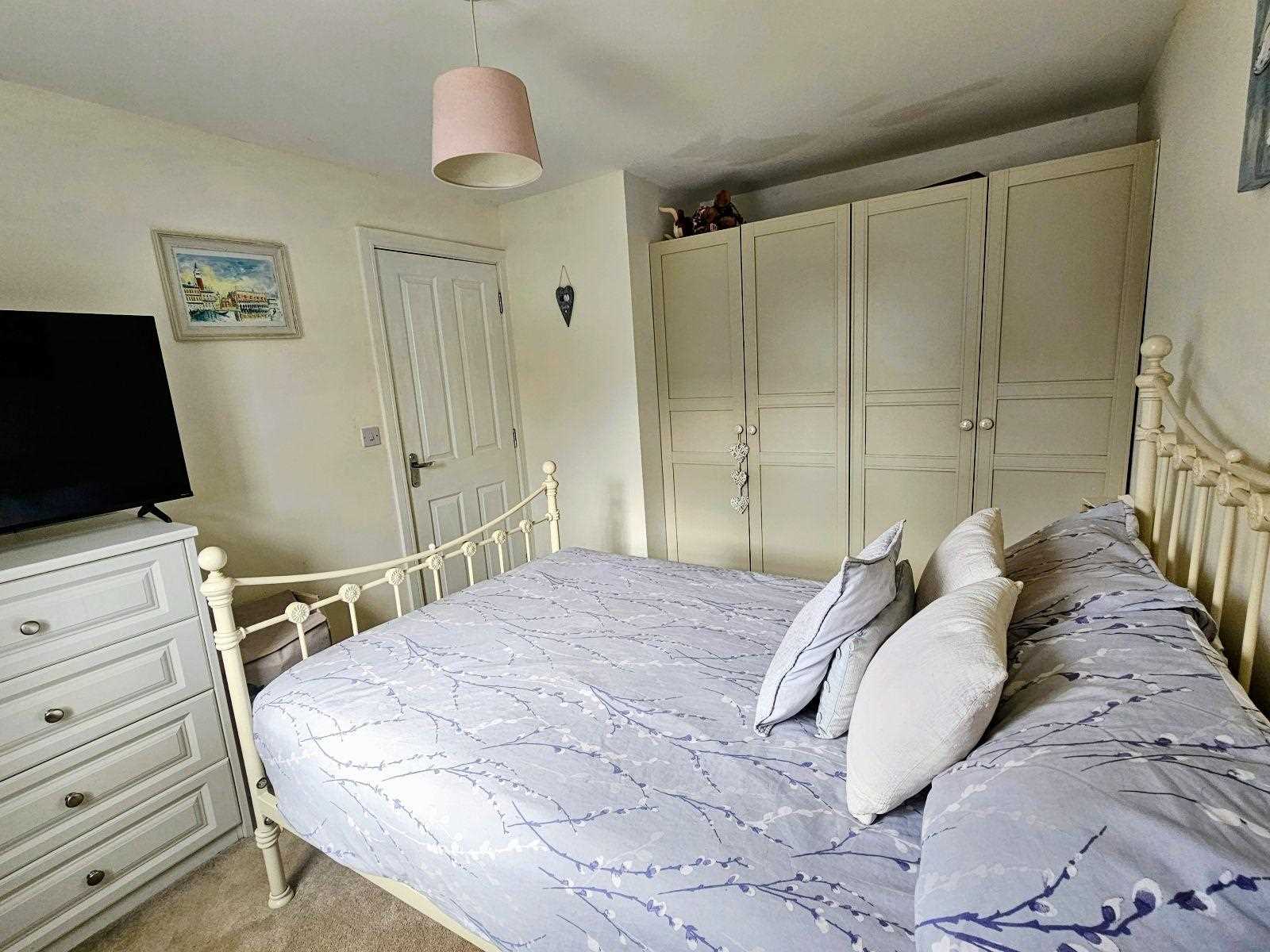 College Mews - Picture 16