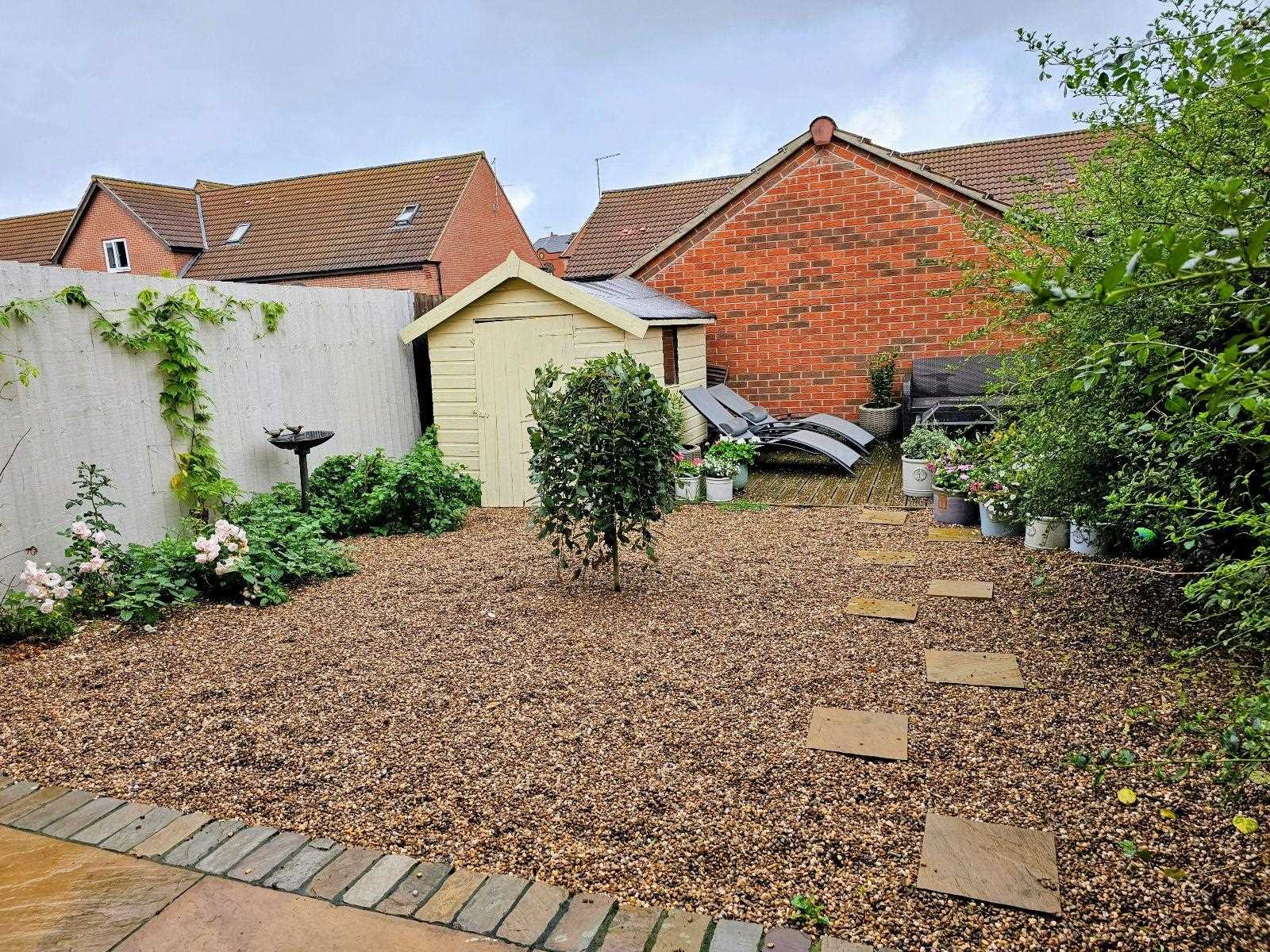 College Mews - Picture 20